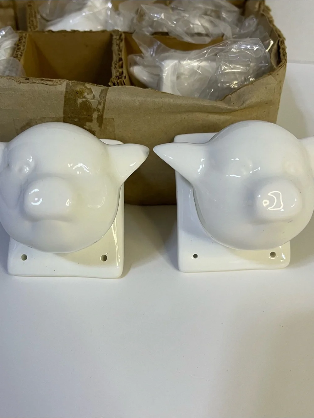 Six White Ceramic  Cute Pig Head Wall Mount Holder/Hook Decorative Home Accent